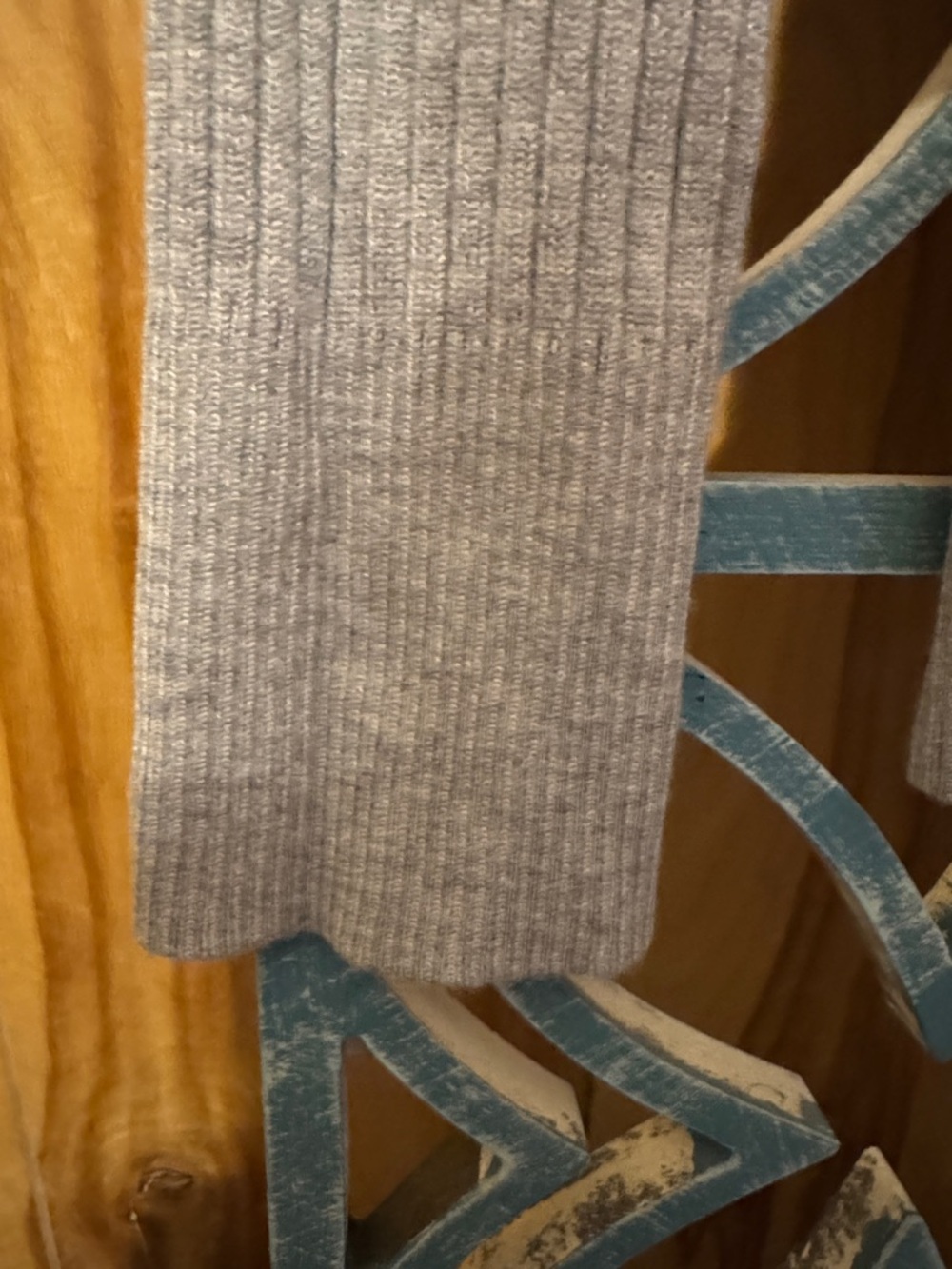 Faded Glory Light Gray Ribbed Scoop Neck Sweater - Picture 5 of 9